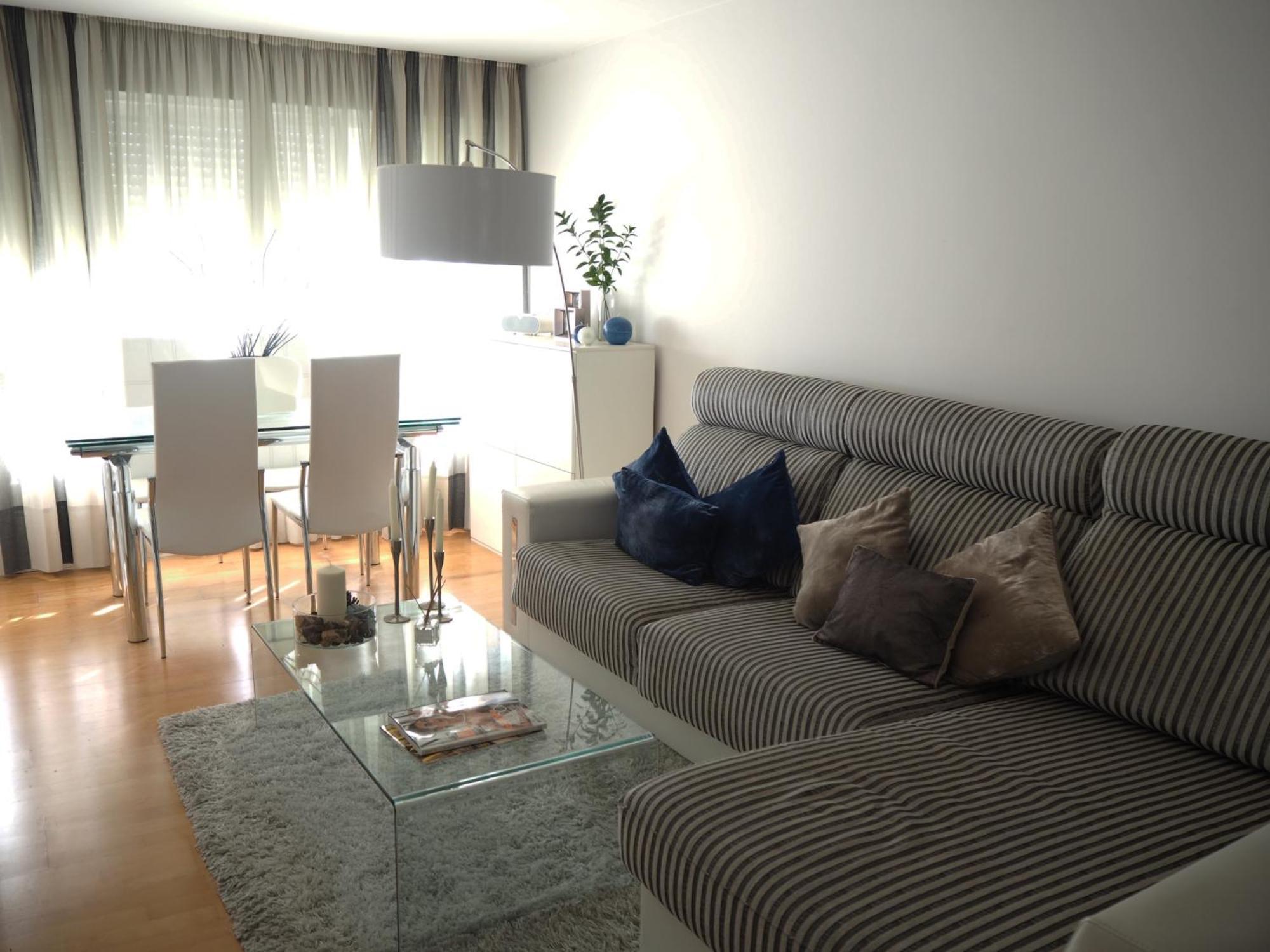Appartement Precioso Duplex Reina Mercedes 5 Minutos Hospital *